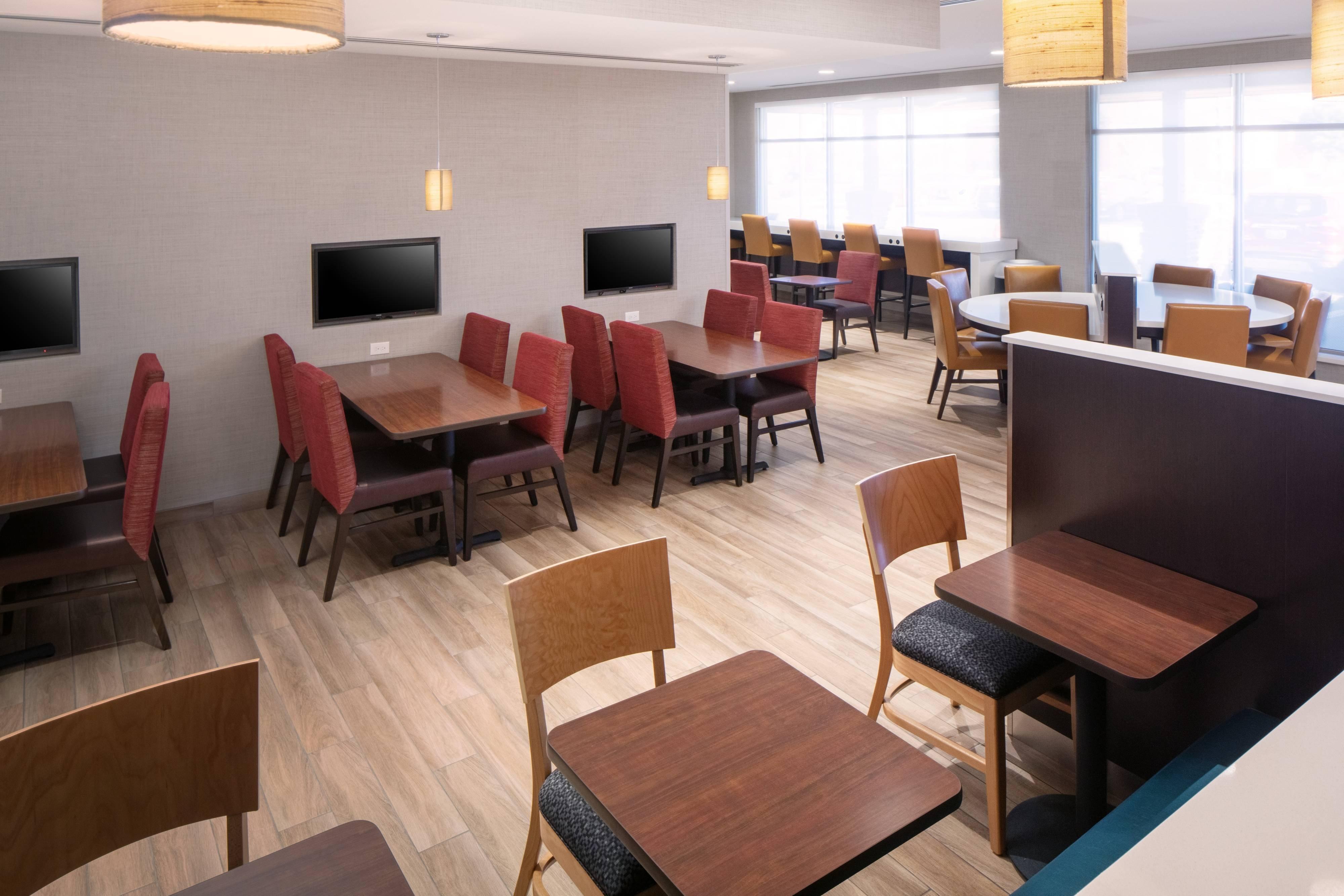 米德兰南部i-20智选假日酒店 米德蘭 外观 照片